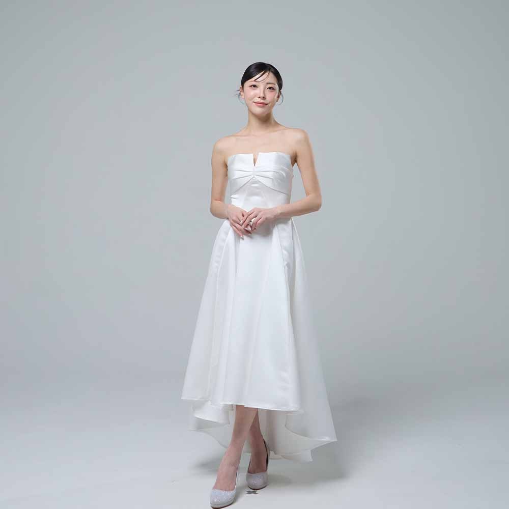 아델 미디 화이트 예신 웨딩드레스 대여, 잊지 못할 순간을 위한 완벽한 선택